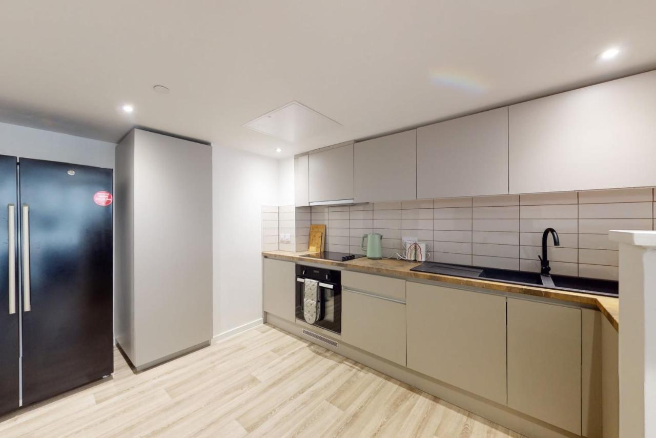 For Students Only Canvas City Point โคเวนทรี ภายนอก รูปภาพ